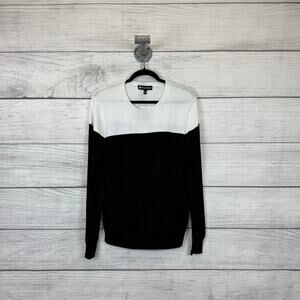 Wantable Women's Color Block Black & White Crewneck Sweater Size Large